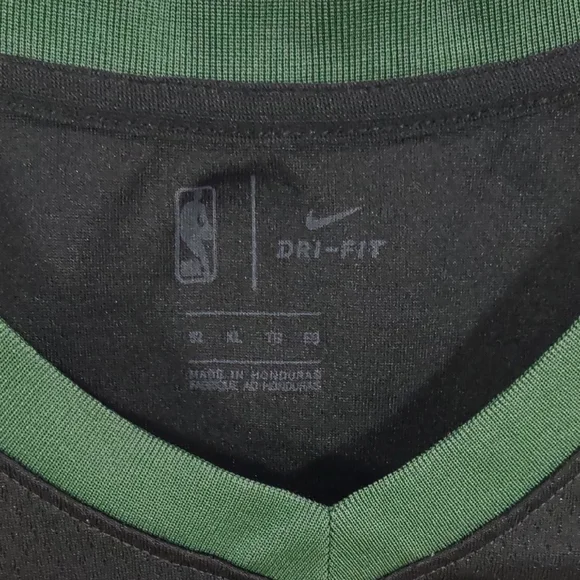 NBA Nike Black and Green Bucks Jersey - Picture 4 of 17
